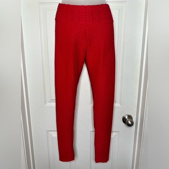 Viral Red High Wasted Butt Lifting Leggings - Picture 3 of 6